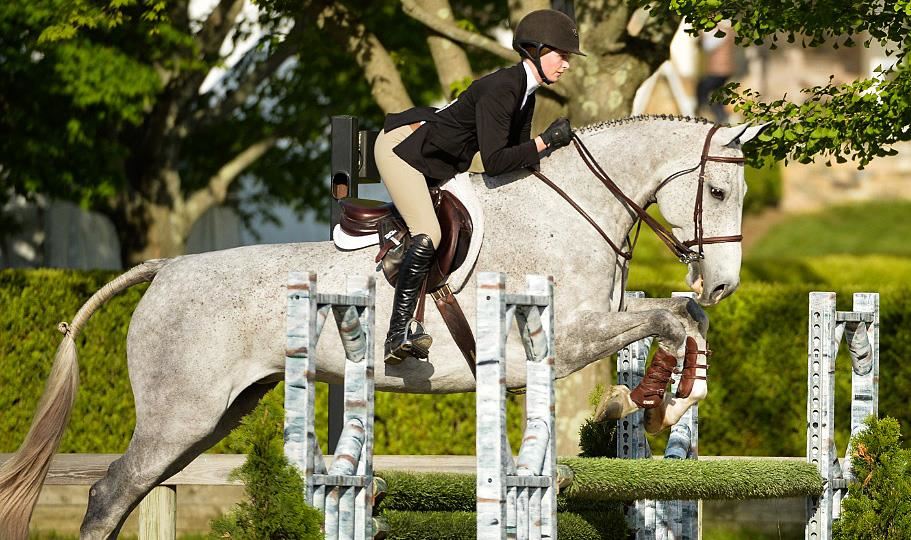 Caroline Weaver jumping competition 